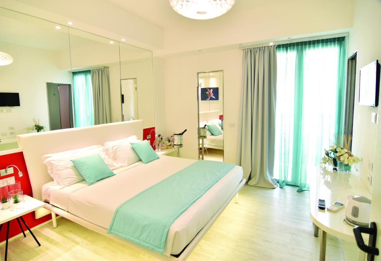 Hotel Nuovo Giardino 里米尼 外观 照片