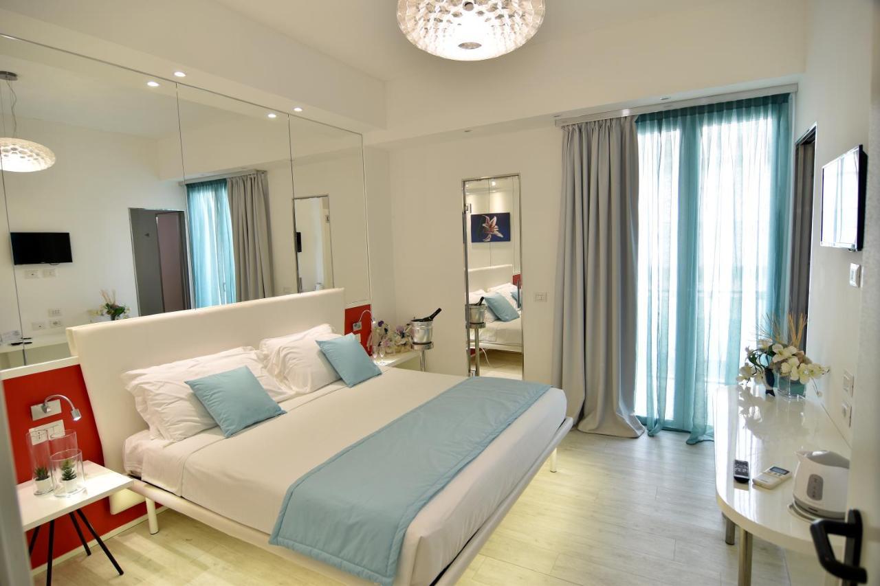 Hotel Nuovo Giardino 里米尼 外观 照片