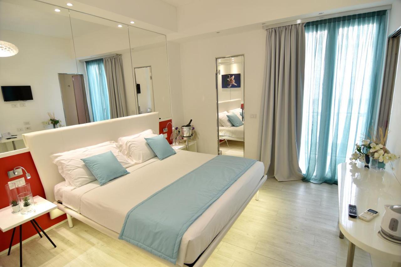 Hotel Nuovo Giardino 里米尼 外观 照片