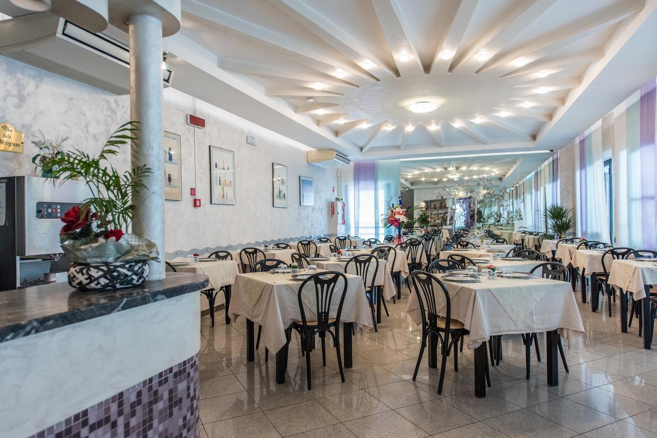 Hotel Nuovo Giardino 里米尼 外观 照片