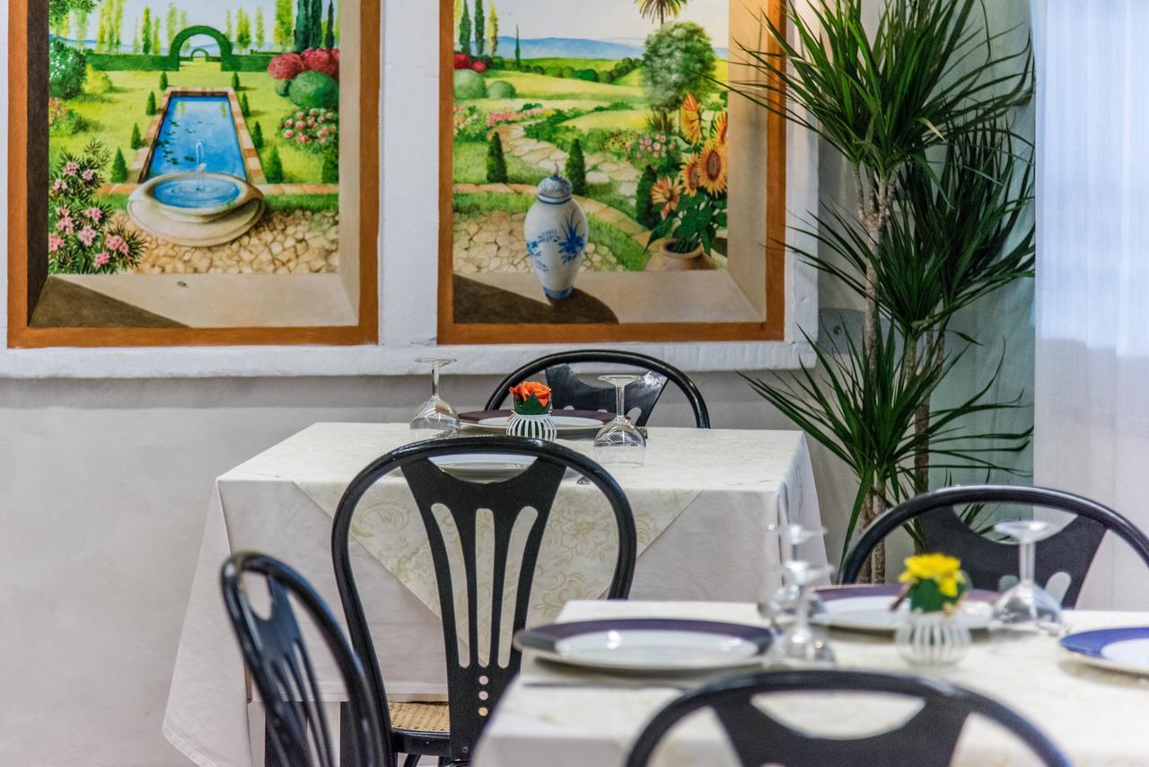 Hotel Nuovo Giardino 里米尼 外观 照片
